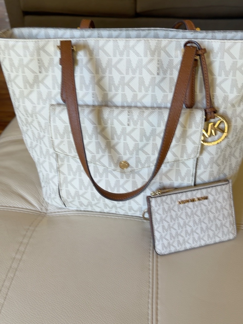 Michael Kors Signature Tote Bag + Matching Wristlet Vanilla Brown